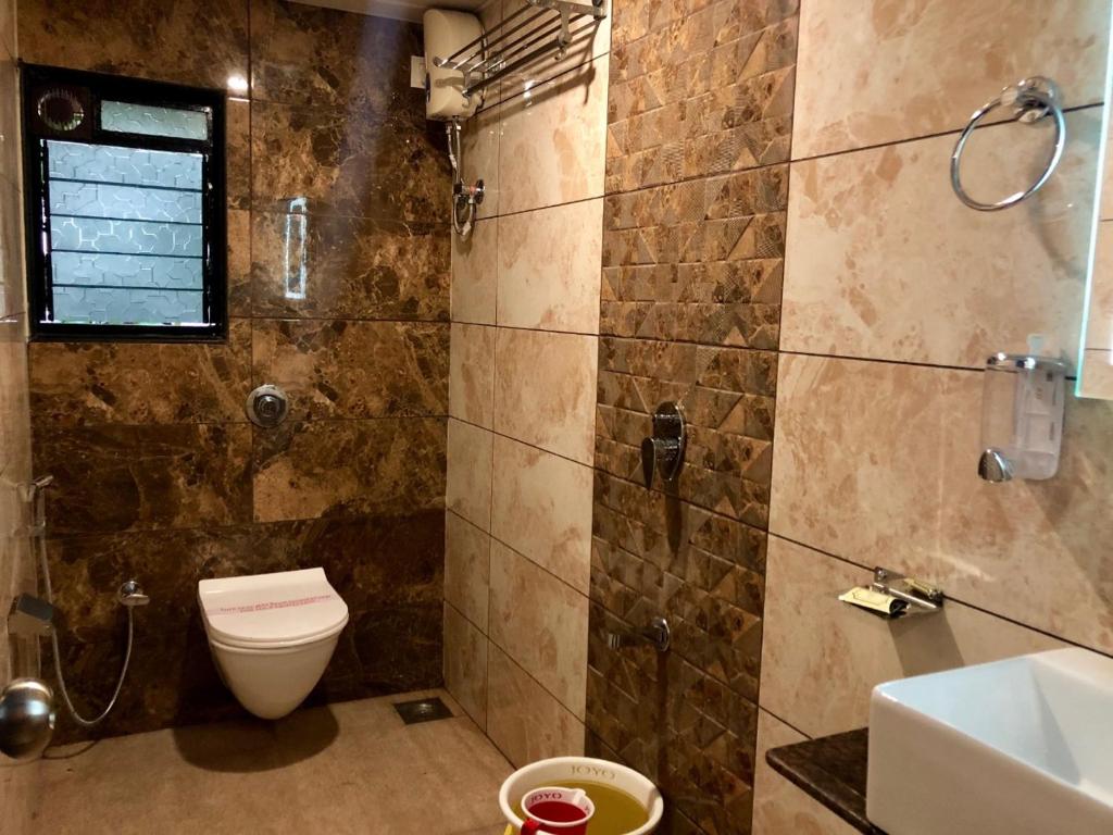 Koupelna v ubytování Hotel Avon Ruby Dadar