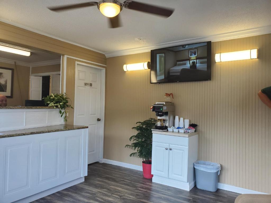 Colonial House Motel Pigeon Forge Updated 2022 Prices