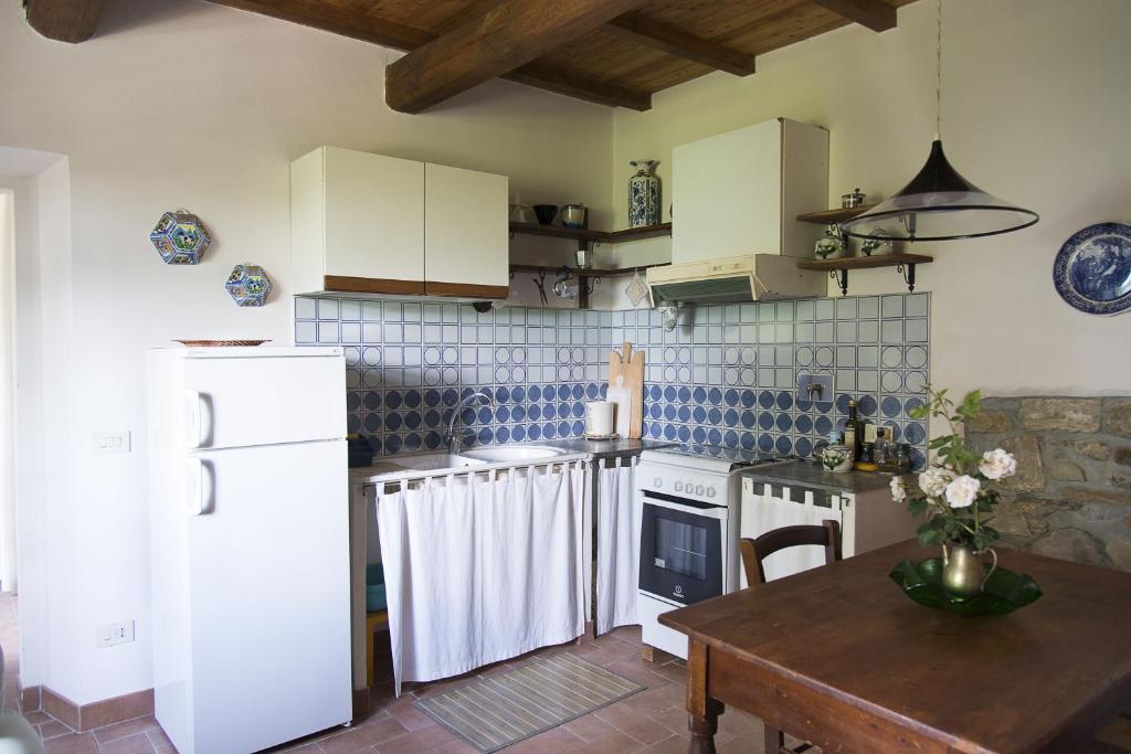 Kuchyň nebo kuchyňský kout v ubytování Agriturismo Attulaio