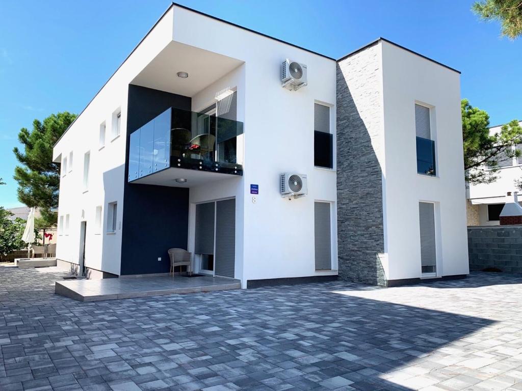 Budova, v ktorej sa apartmán nachádza