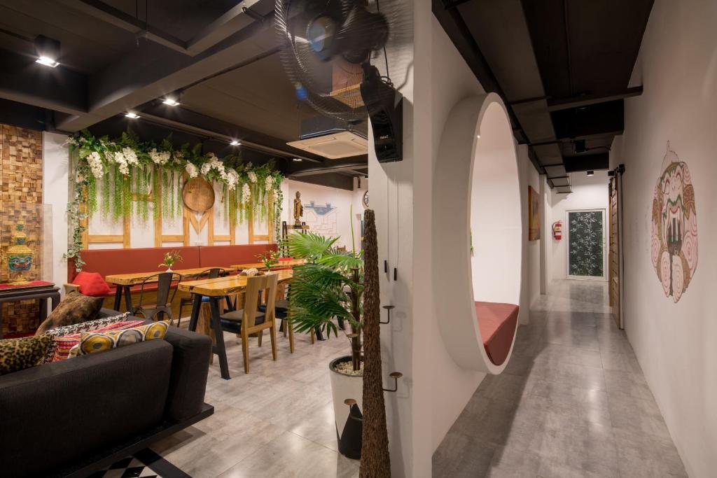 Posezení v ubytování Hanuman VIP Hostel - SHA Plus