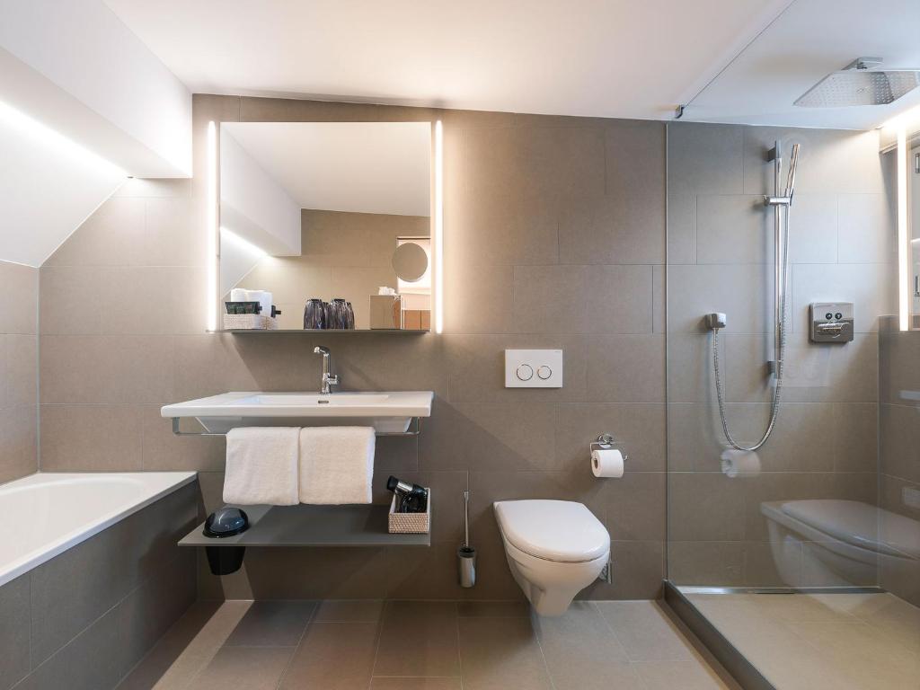 Koupelna v ubytování Hotel Savoy