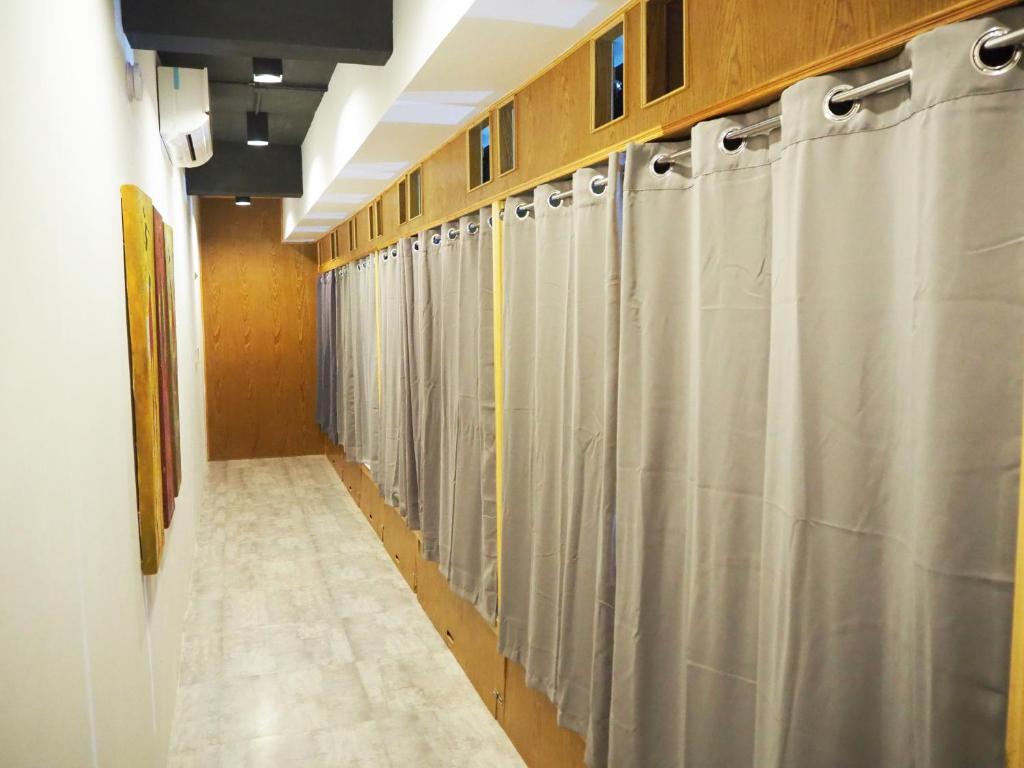 Hanuman VIP Hostel - 11