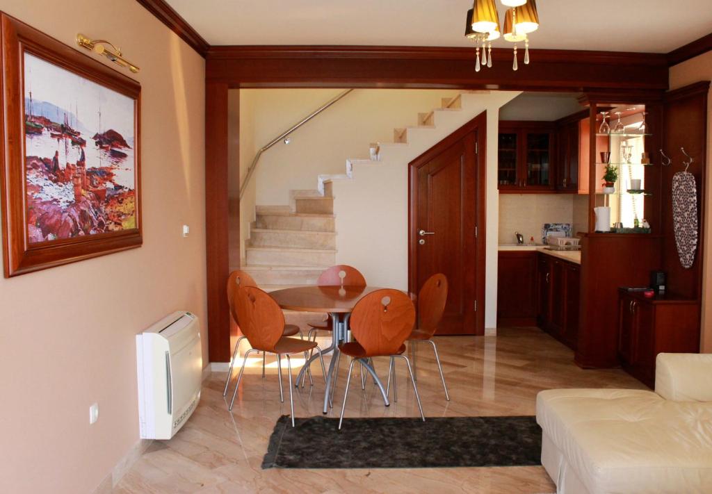 Posezení v ubytování Villa Leut Montesol Tivat Krasici