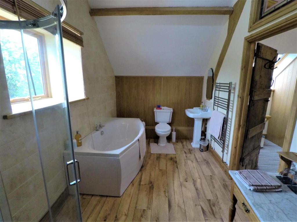 Broome Farm - Deluxe King Suite