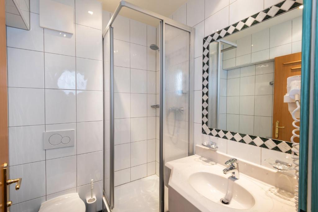 Koupelna v ubytování Hotel & Appartement Auerhahn