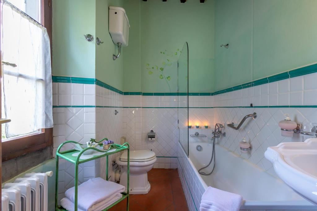 Koupelna v ubytování Villa La Cappella