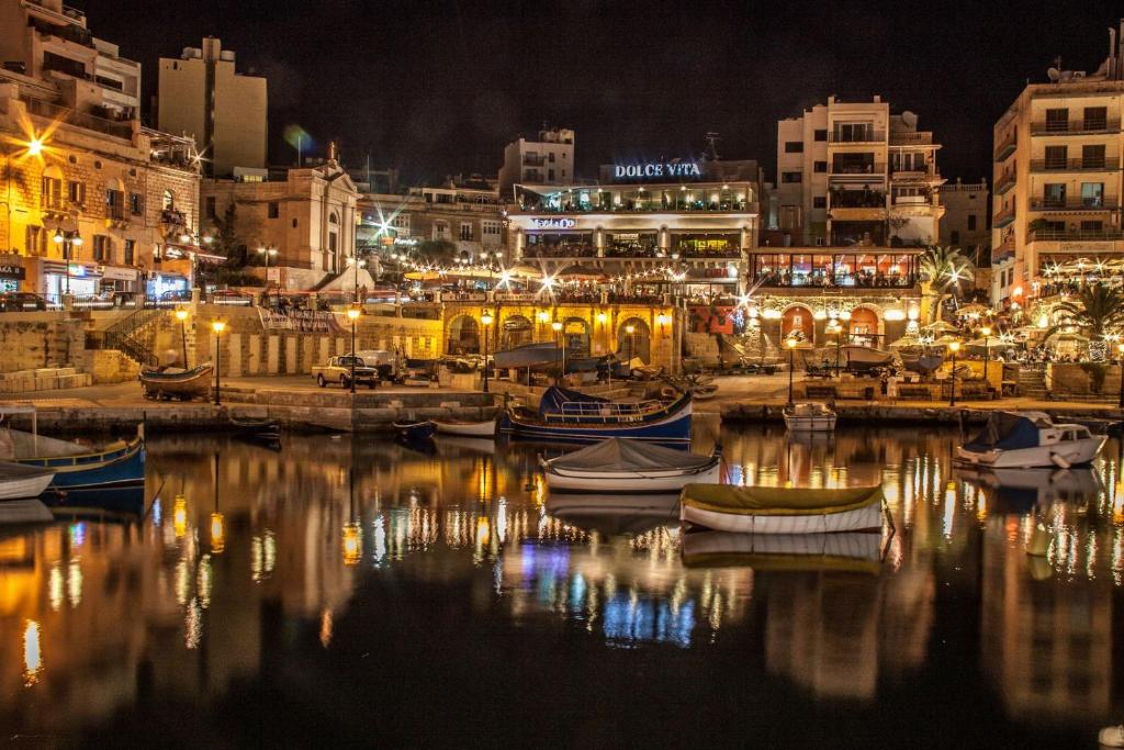 Nespecifikovaný výhled na destinaci Msida nebo výhled na město při pohledu z apartmánu