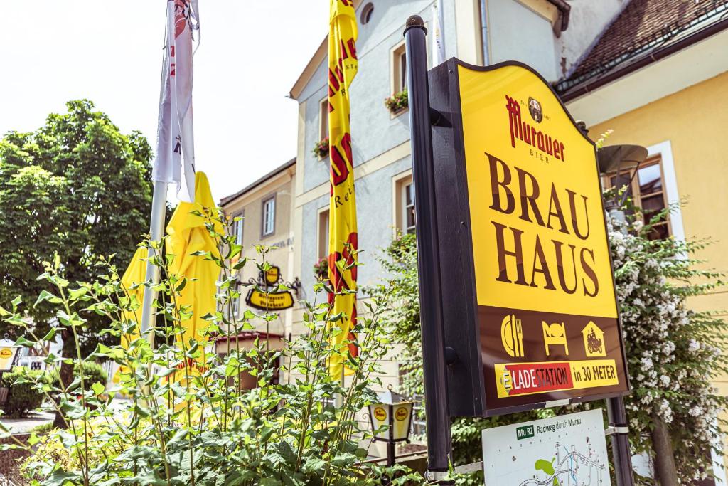 a sign for a branch haus in front of a building at Brauhaus zu Murau in Murau