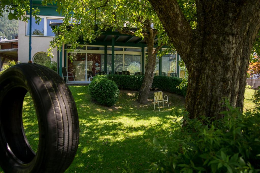 Vonkajšia záhrada v ubytovaní Hotel Flattacher Hof