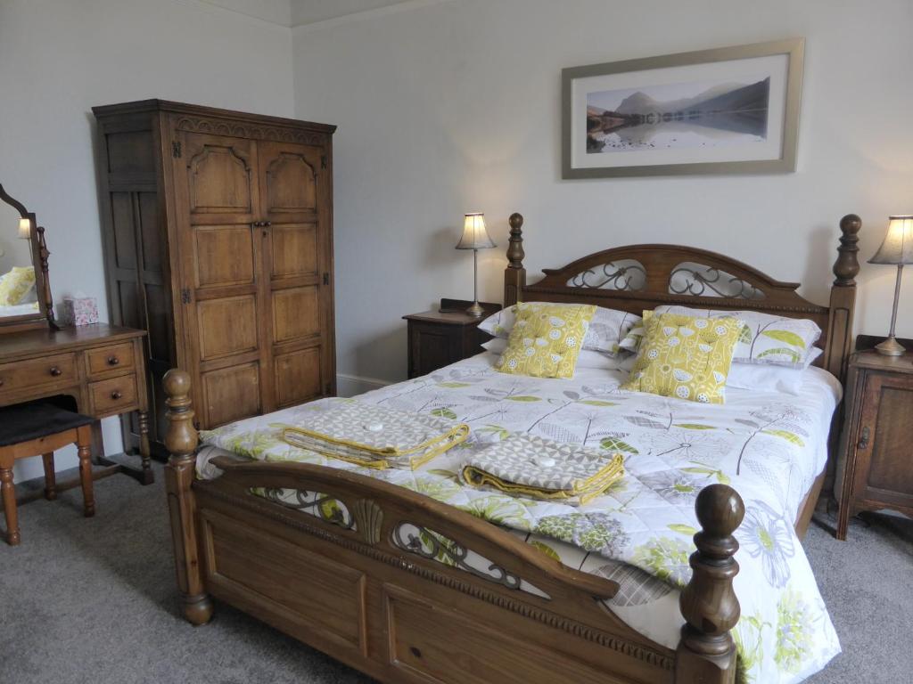 Postel nebo postele na pokoji v ubytování Cookshayes Country Guest House