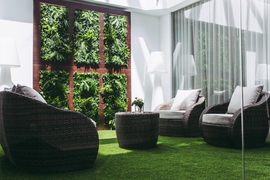 Masa Hotel 5 de Outubro - Resim 1