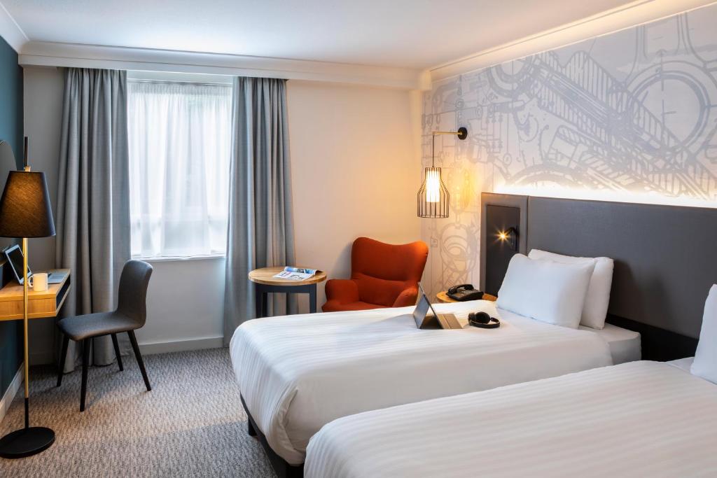 Mercure Birmingham West Hotel - Standard Twin Room
