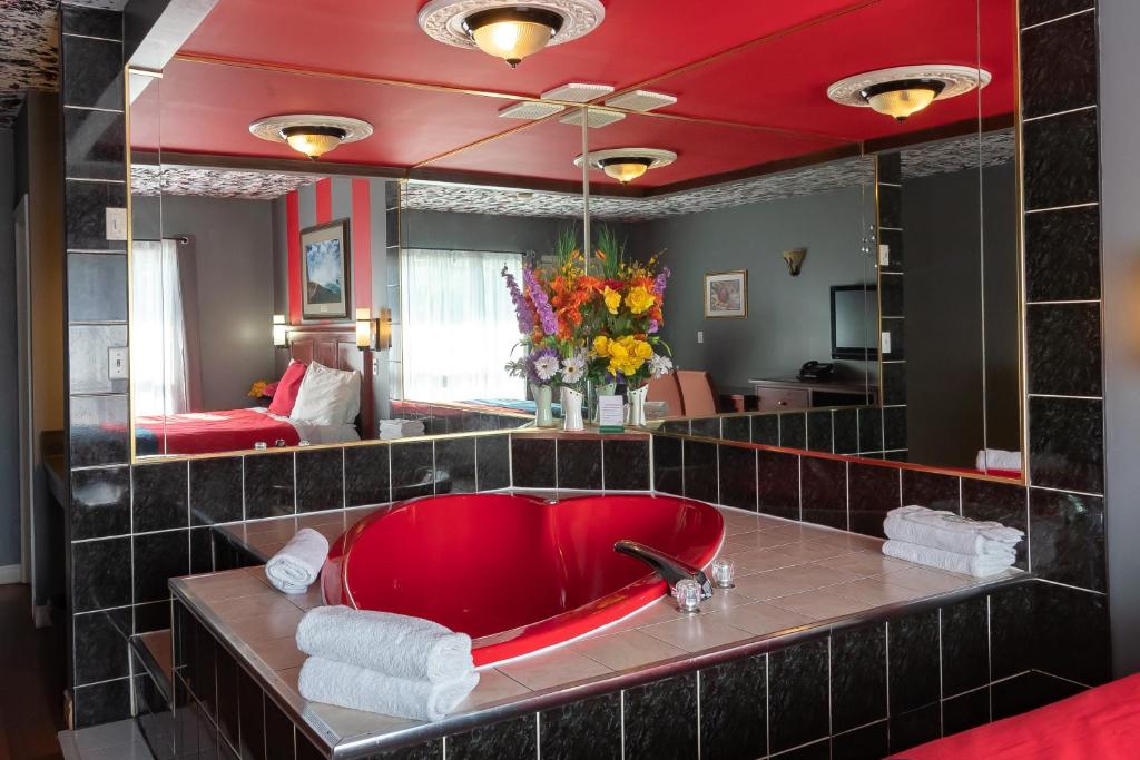 Villager Lodge Niagara Falls - Resim 20