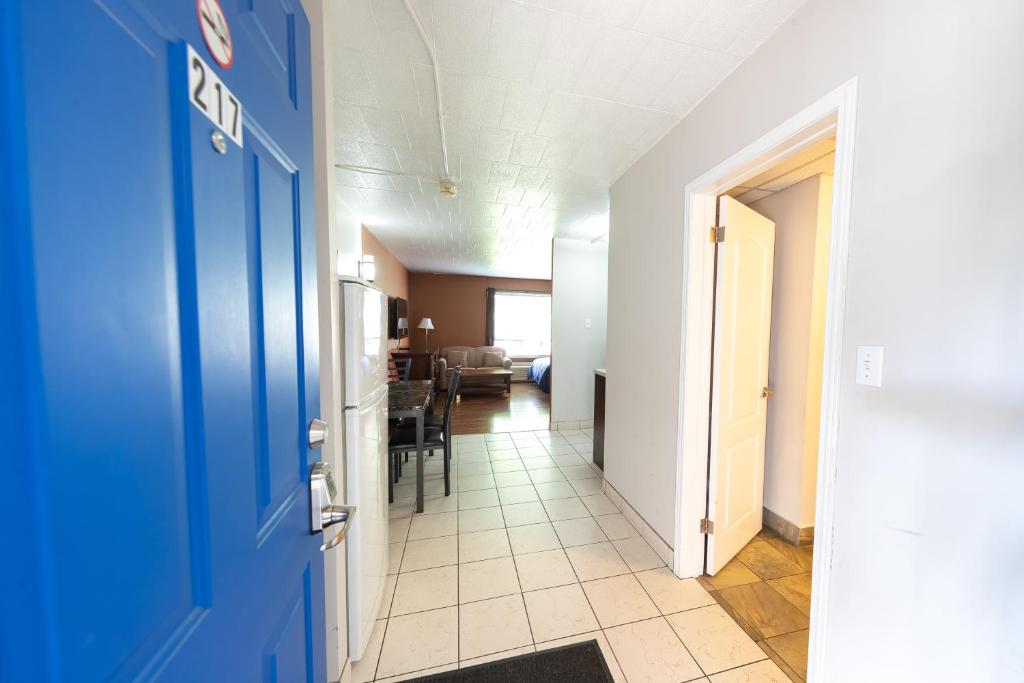 Villager Lodge Niagara Falls - Resim 13