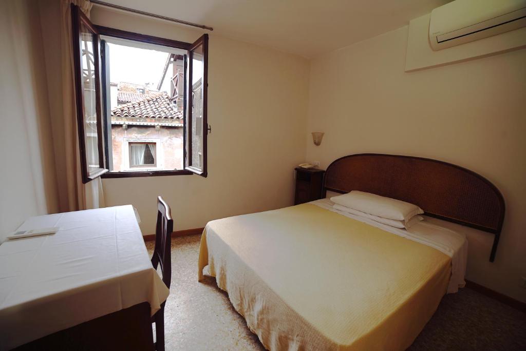 Hotel Canada - Resim 40