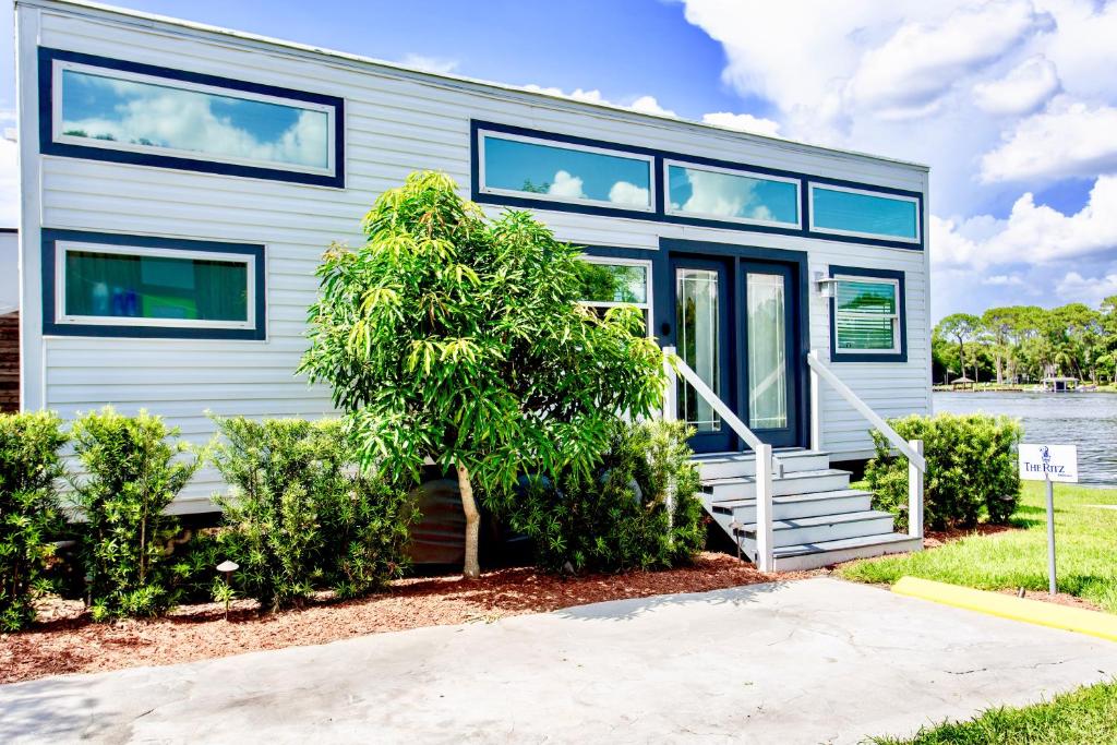 Orlando Lakefront Tiny Houses, Orlando Updated 2023 Prices