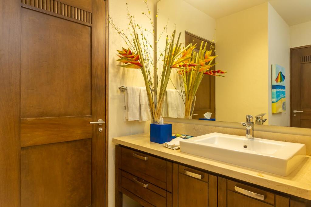 Koupelna v ubytování V Azul Vallarta - Luxury Vacation Rental Adults Only