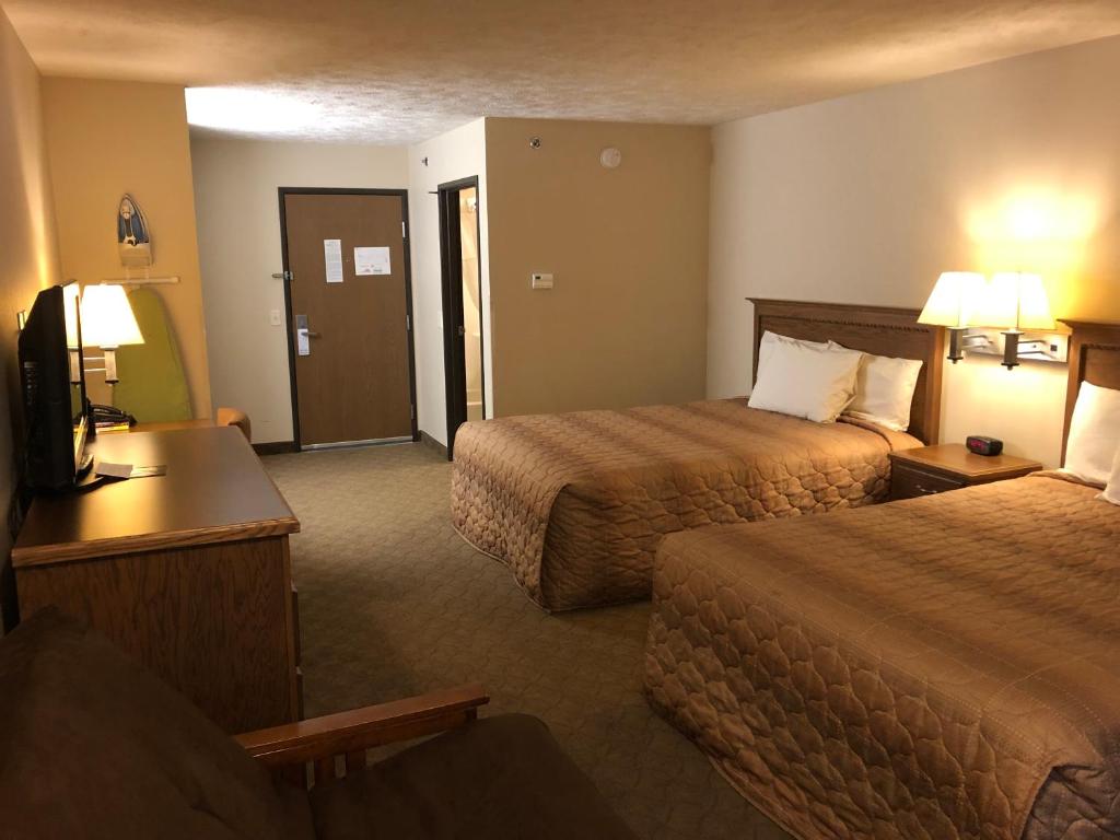 Shenandoah Inn & Suites - Reina Suite