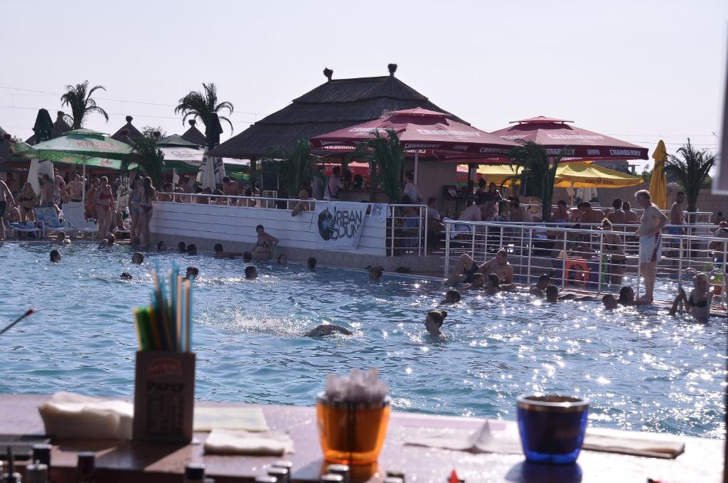 Bazén v ubytování Kengur Resort nebo v jeho okolí