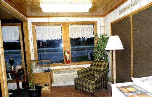 Posezení v ubytování Interstate Motel