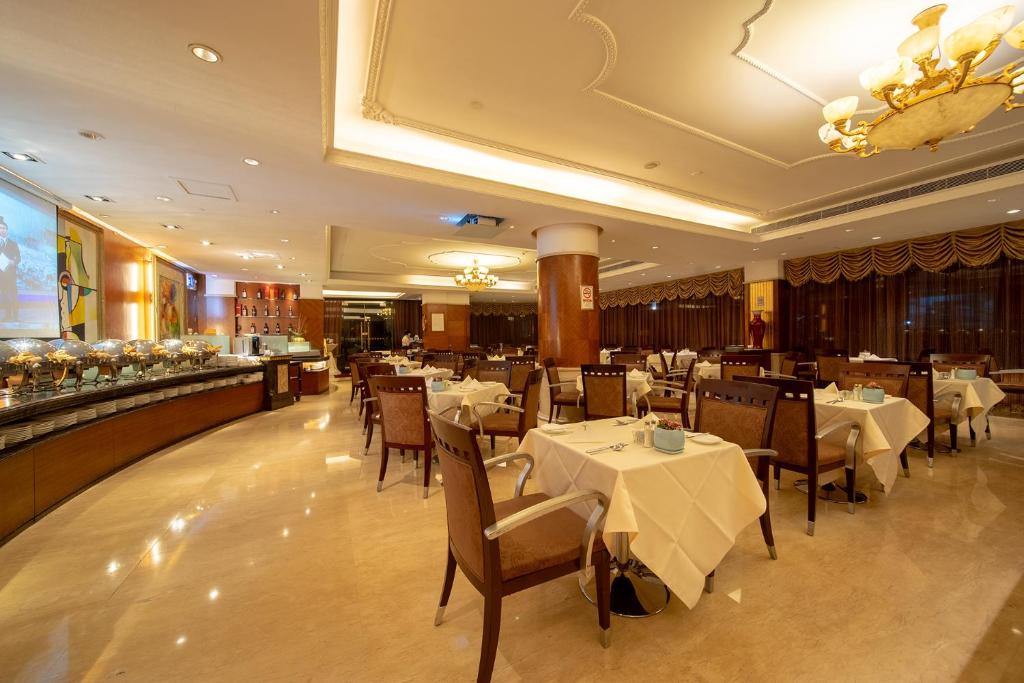 Restaurace v ubytování Grand International Hotel