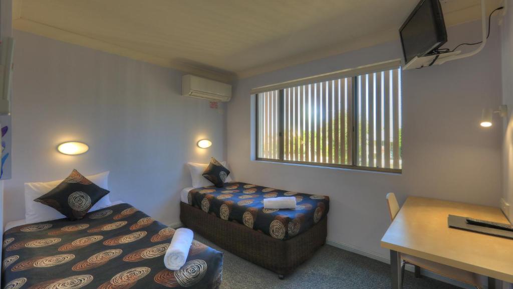 Cleveland Bay Air Motel - Suite De Dos Dormitorios