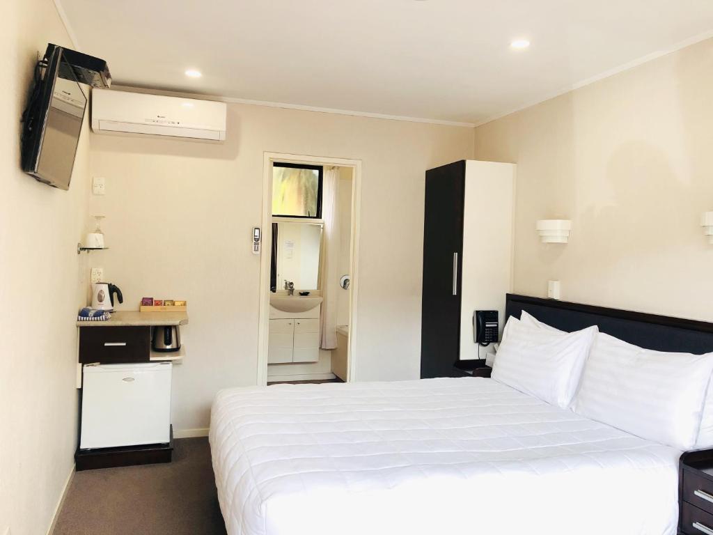 Tudor Court Motor Lodge - Resim 31