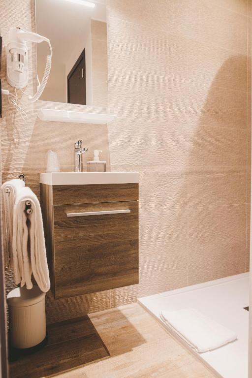 Hôtel Hors-Château - Liège Centre Historique - Resim 13