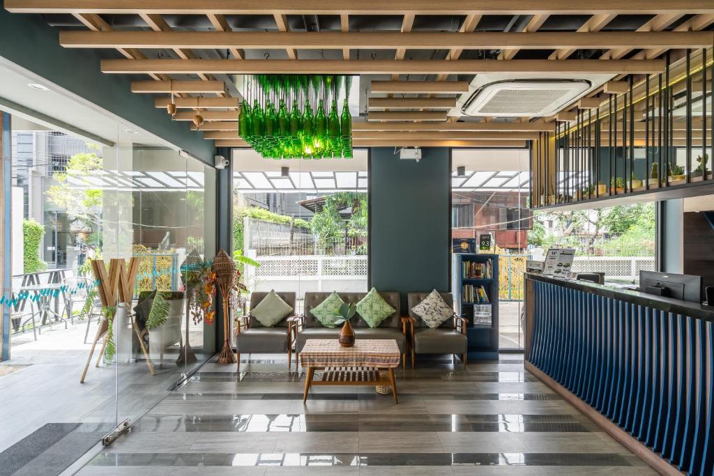 W Station - Resim 44