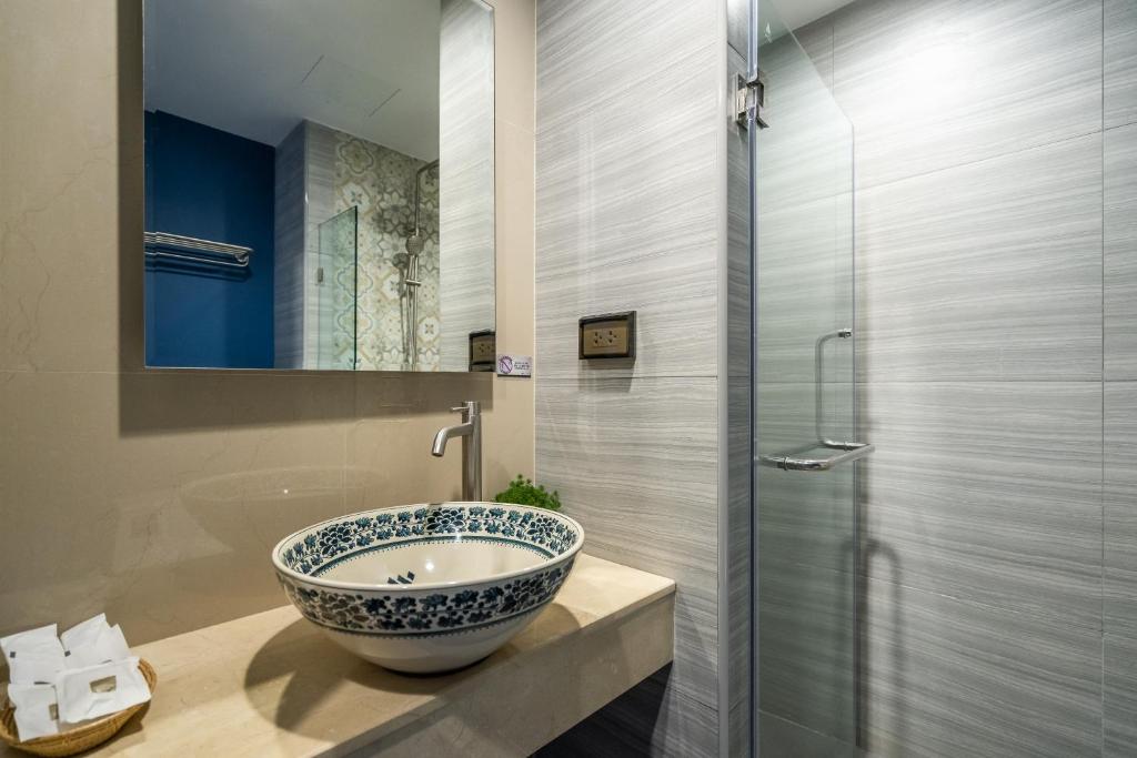 W Station - Resim 38