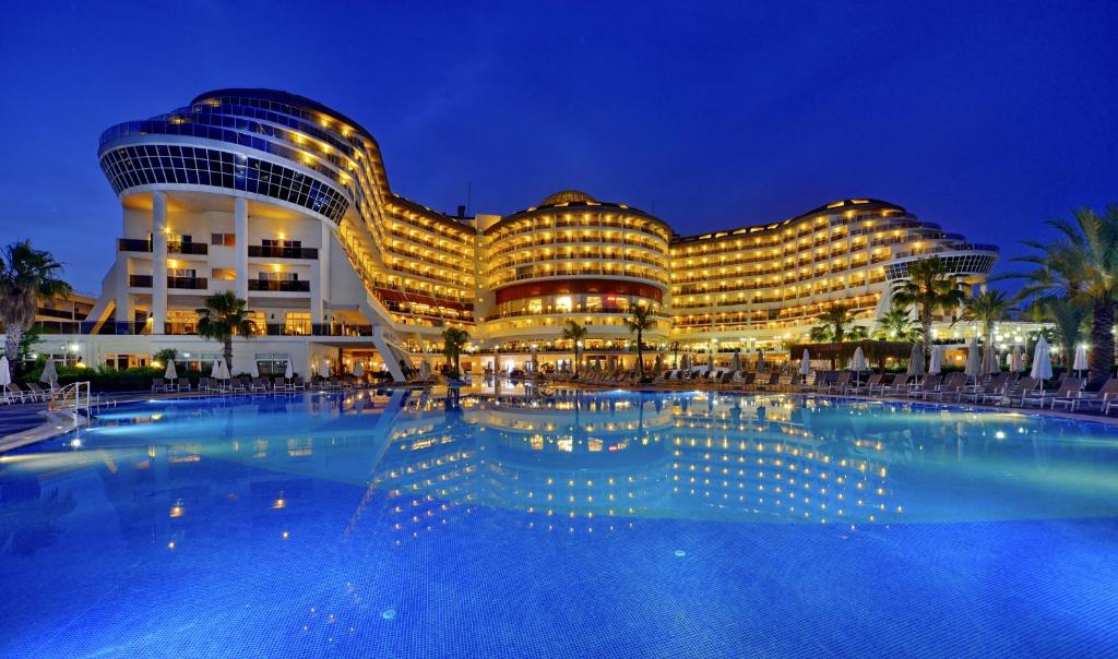 Bazén v ubytování Seaden Sea Planet Resort & Spa nebo v jeho okolí