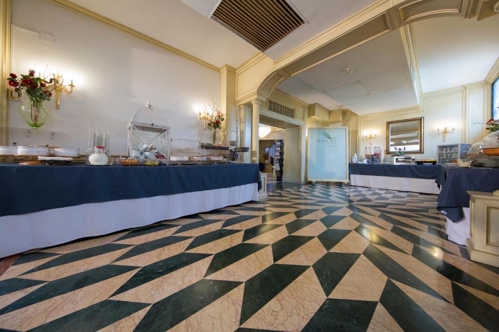 Restaurace v ubytování Mancini Park Hotel