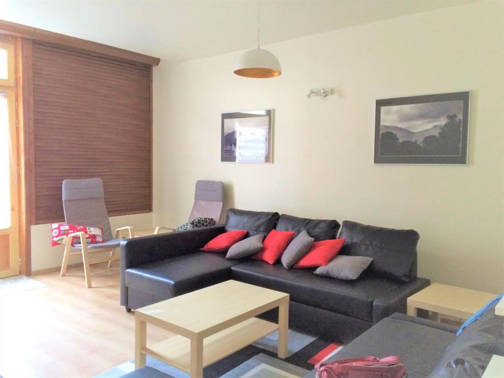Posezení v ubytování Modern Boulangerie, large 6 bedroom village house