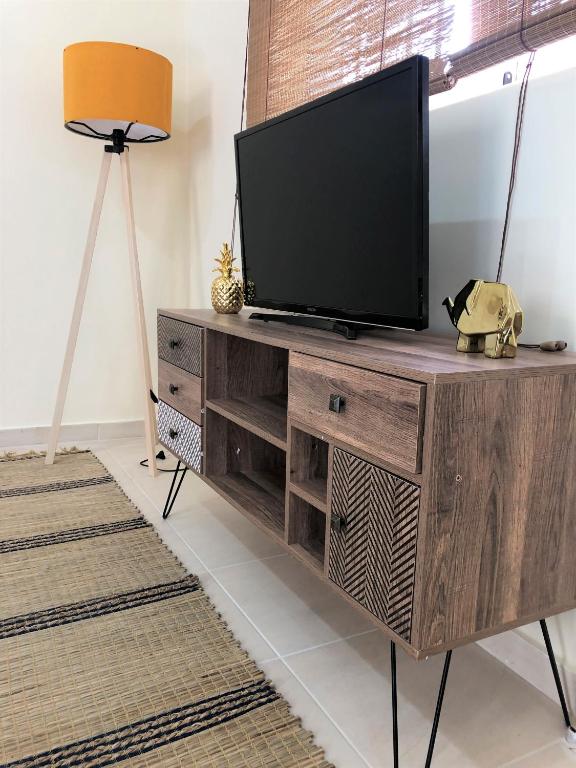 Boho Apartment near Athens Airport - 16