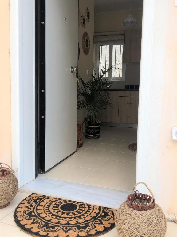 Boho Apartment near Athens Airport - 4