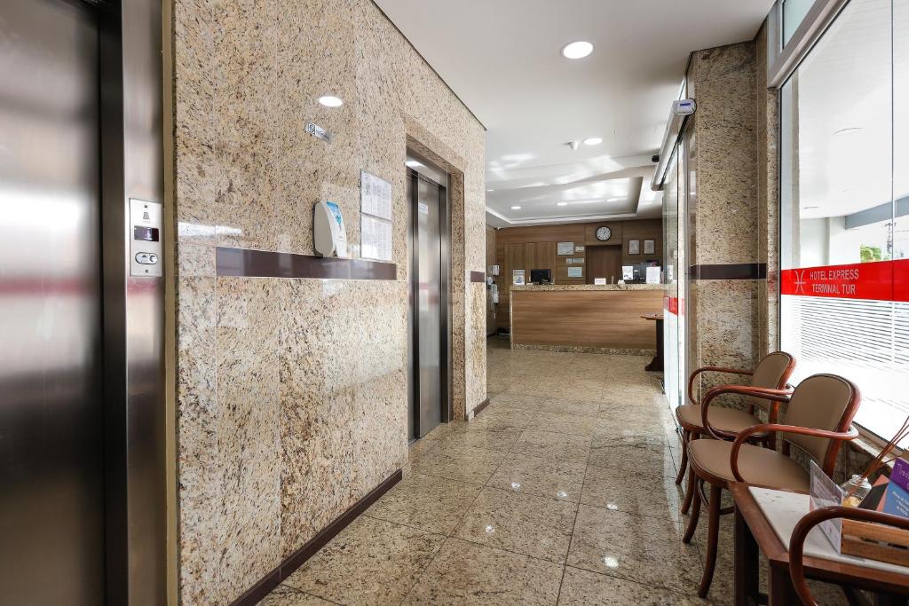 Vstupní hala nebo recepce v ubytování Hotel Express Terminal Tur - Rodoviária Porto Alegre
