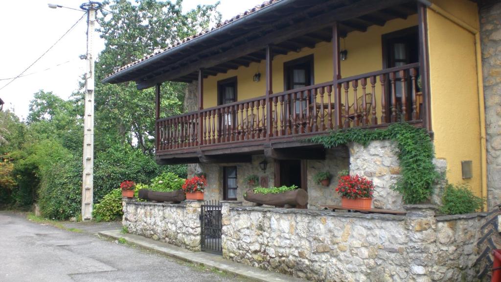 Xuegu la bola - Two-Bedroom House