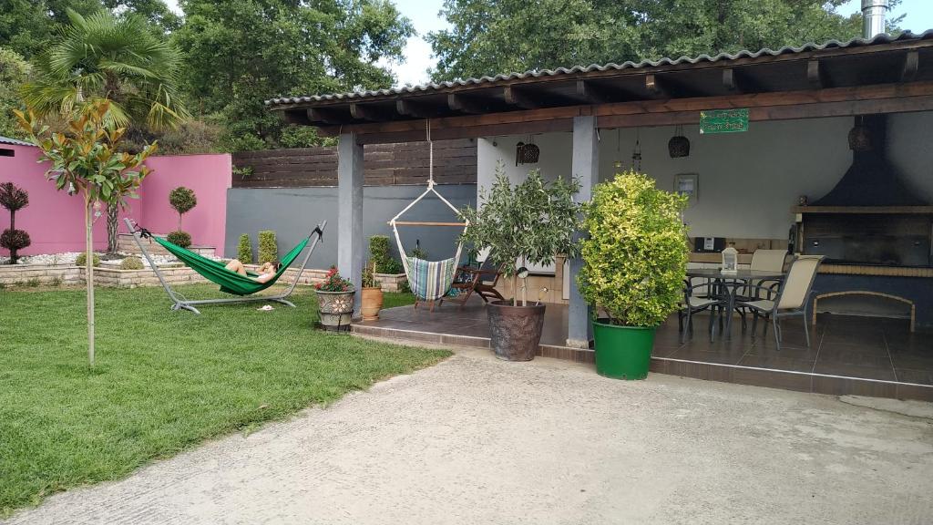 Vaso`s Garden Apartments - 19