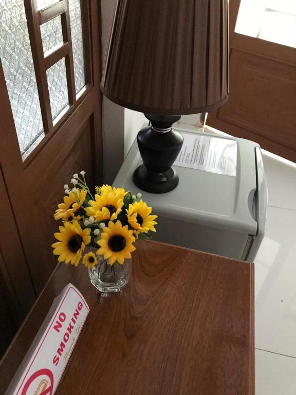 Phuc Sinh Homestay - Quadruple Room With Private Bathroom