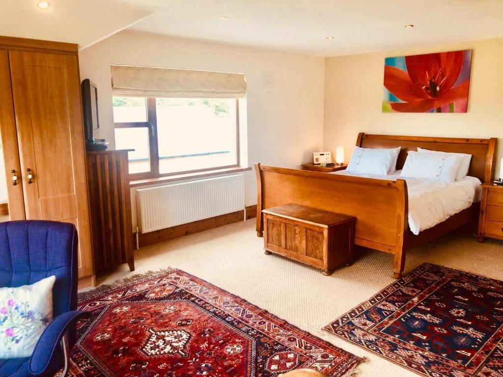 Postel nebo postele na pokoji v ubytování Tobernaglough Wexford pet friendly country b&b