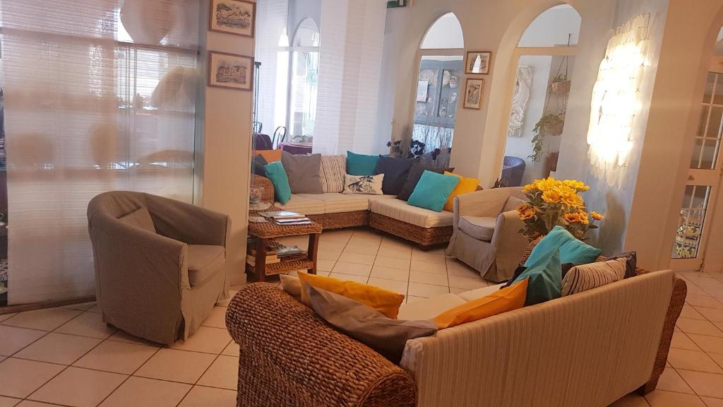 A seating area at Hotel La Baia