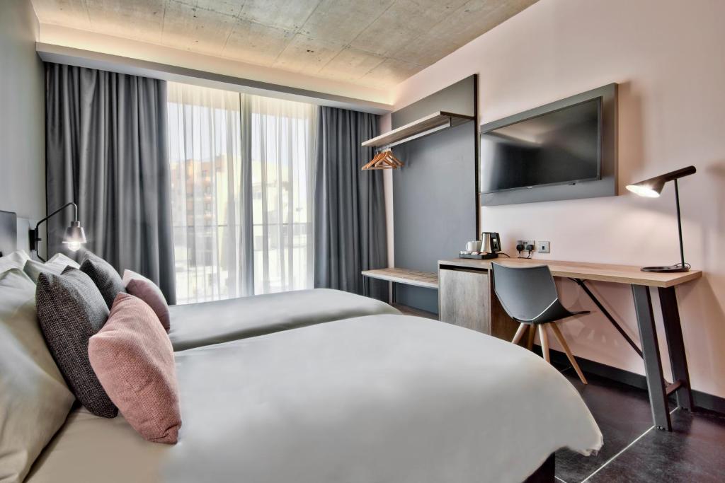 Number 11 St Julian's Malta - Handwritten Collection - 6