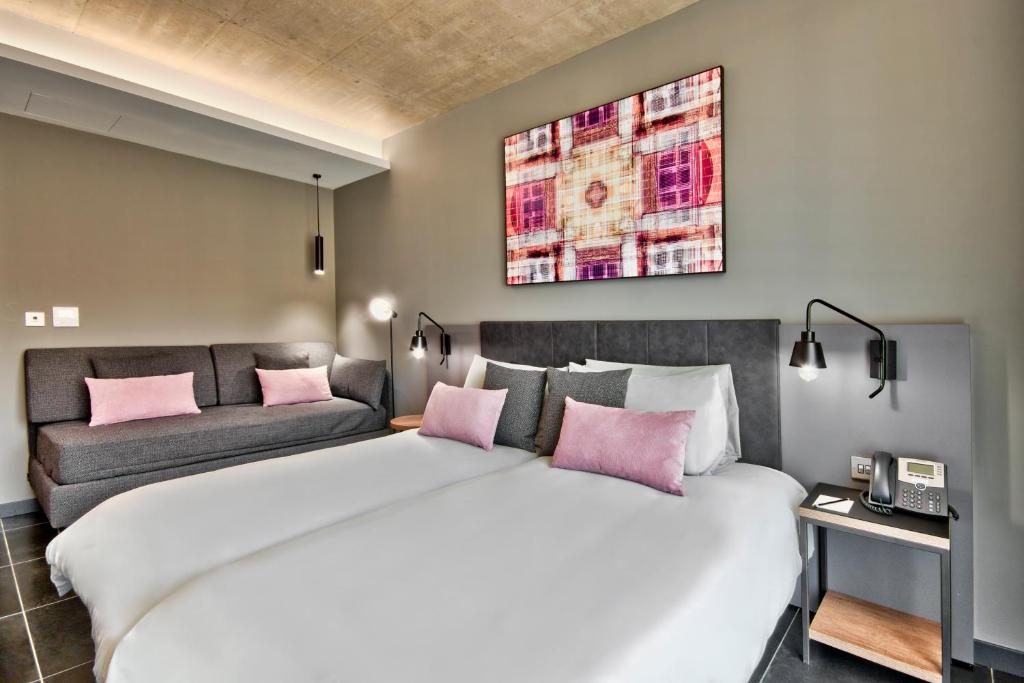 Number 11 St Julian's Malta - Handwritten Collection - 8