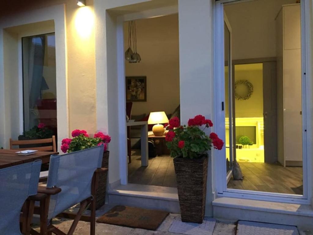 Gallery image of Anemomilos Jacuzzi Suite in Corfu