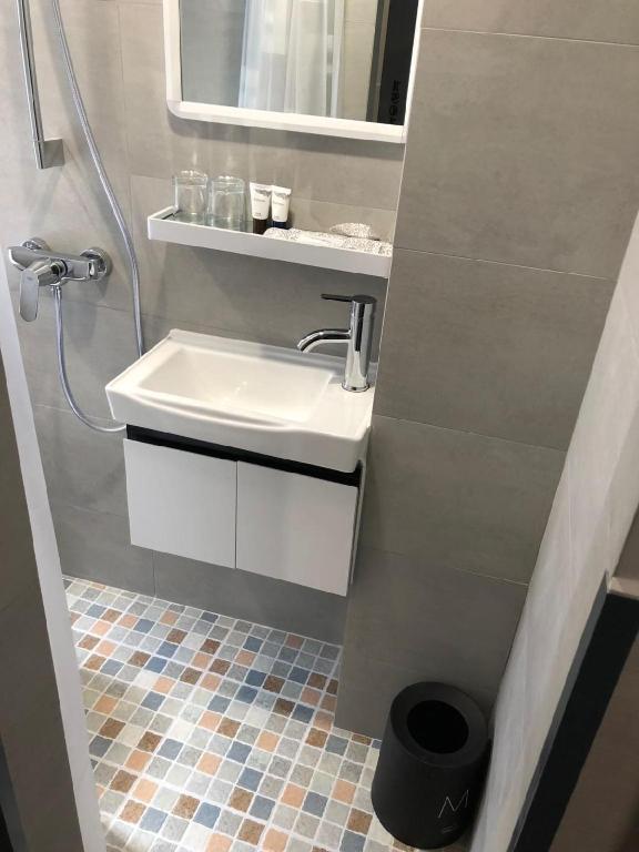 A bathroom at MK STAY - formerly HOTEL MK