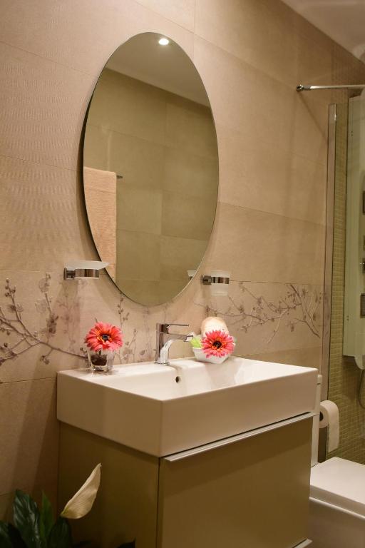 A bathroom at Nikoletta 5