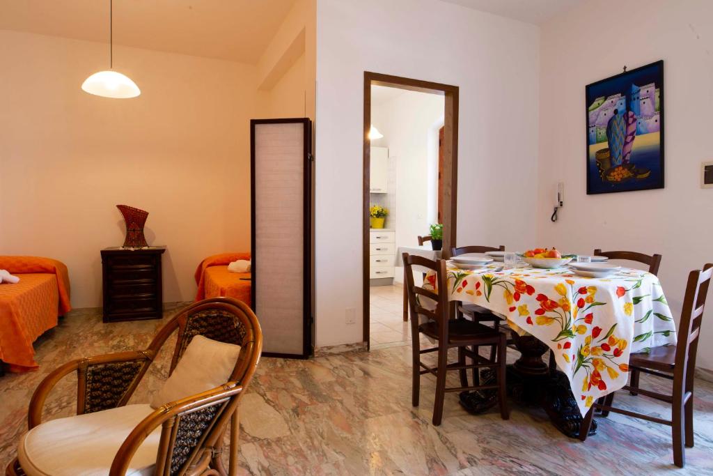 Posedenie v ubytovaní Casa Cavour sul Mare