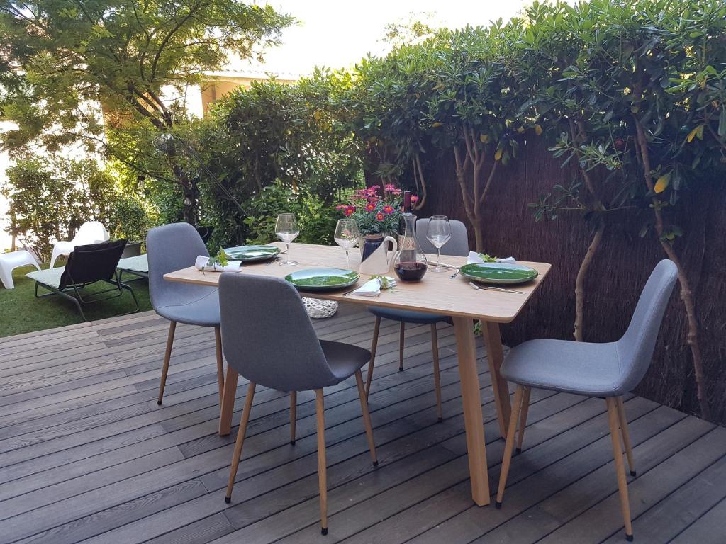 Restaurant ou autre lieu de restauration dans l'établissement le petit Eden de la Madrague face à la Ciotat