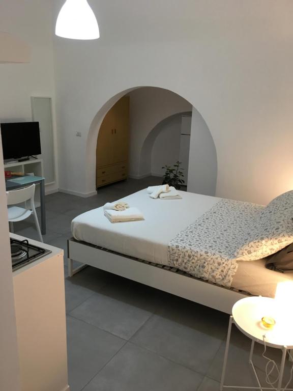 FREE FLAT - One-Bedroom Apartment